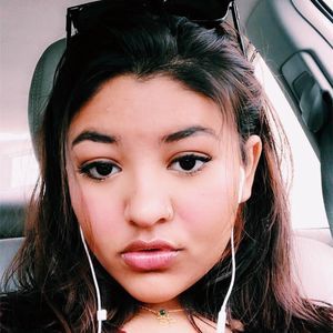 Meet your Posher, Shahela